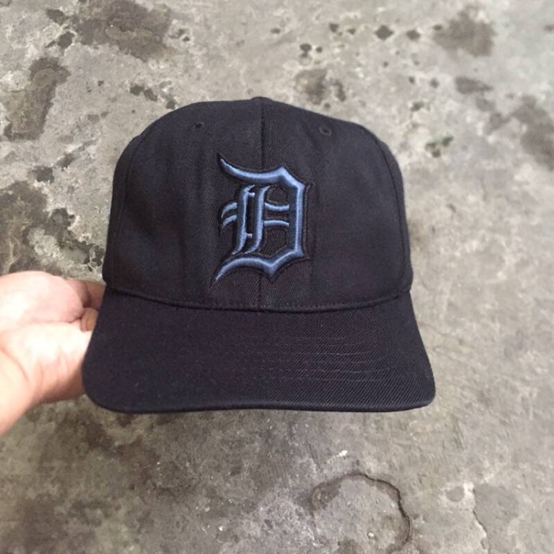 Topi Bekas Second MLB Logo D