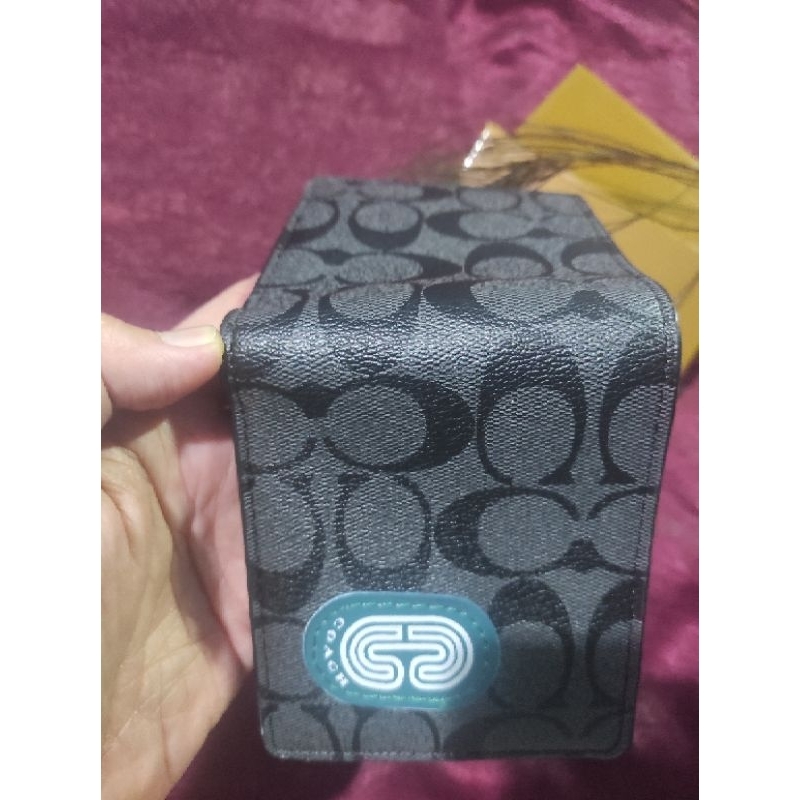 Dompet kulit lipat Coach