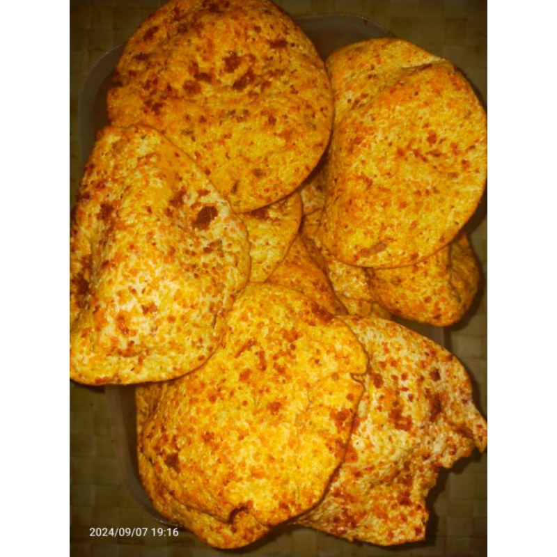 

Kerupuk Ubi dengan Aroma Bawang Balado Renyah,,, Gurih dan Enakk 250 gr