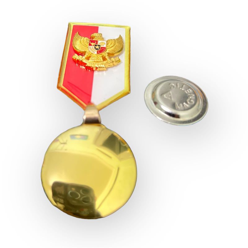 PIN LENCANA /PIN LENCANA COSTUM LOGO/lLENCANA KUNINGAN