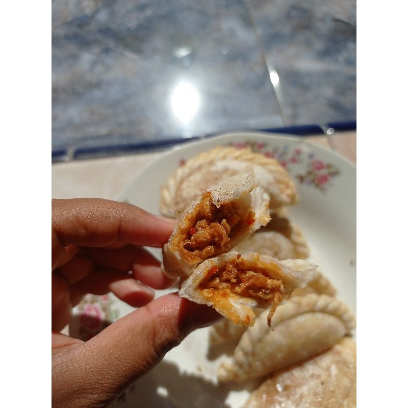 

CIRENG AYAM SUWIR//CIRENG FROZEN AYAM SUWIR PEDAS & ORIGINAL