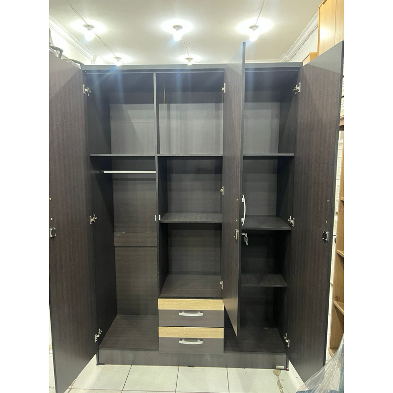 lemari 3 pintu partikel