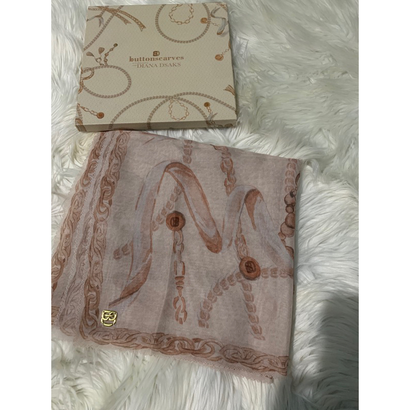 [PRELOVED]  BUTTONSCARVES CHAIN 1 SERIES IVORY