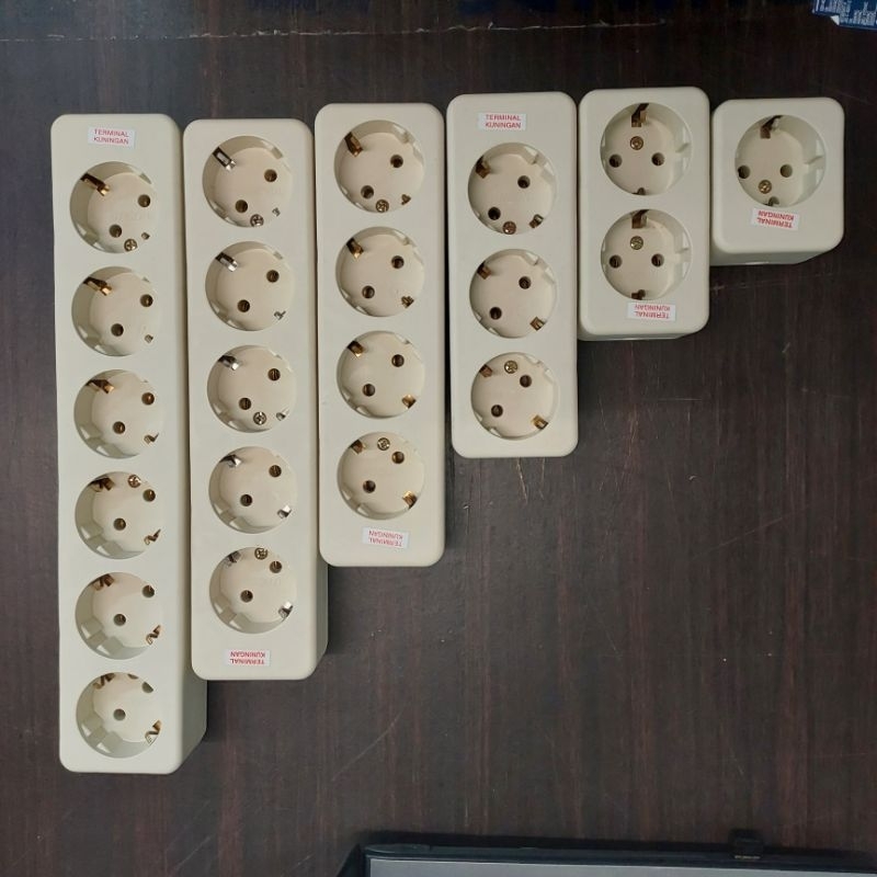 Stop Kontak Arde Uticon