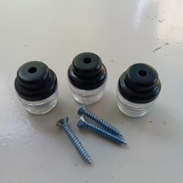 kaki karet tebok Lovebird atau murai