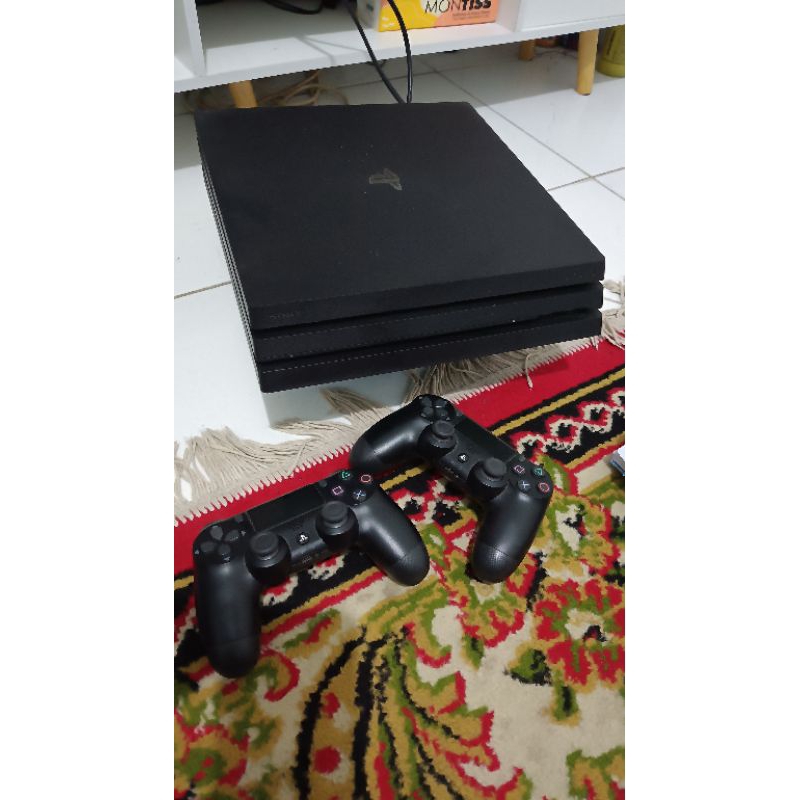 PS 4 PRO 1TB