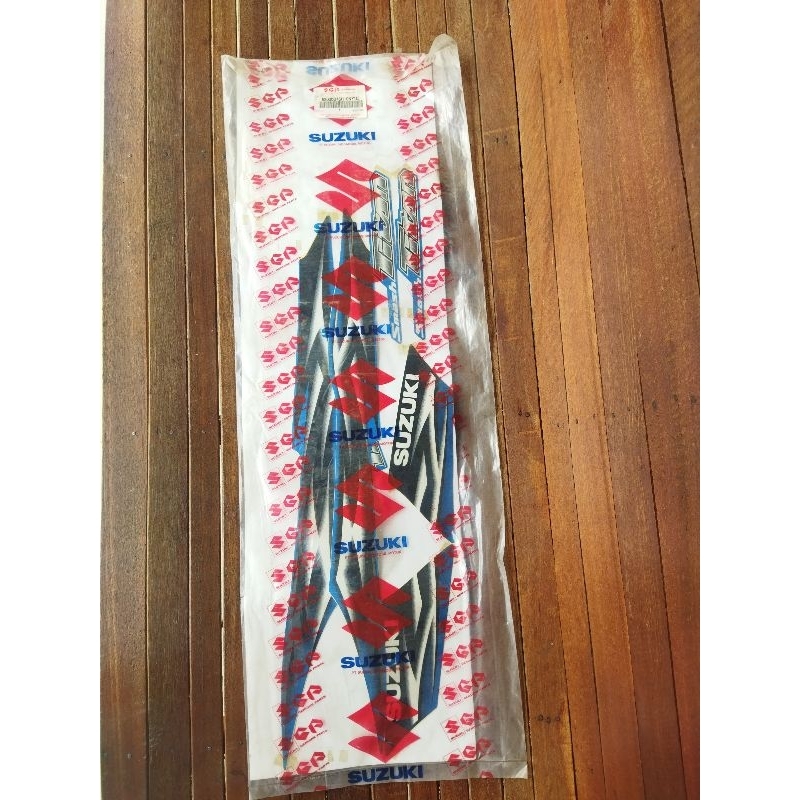 striping sticker Lis body Suzuki smash Titan original SGP