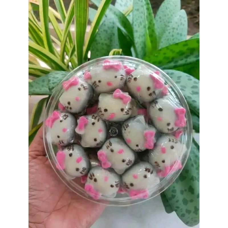 

coklat karakter hello Kitty