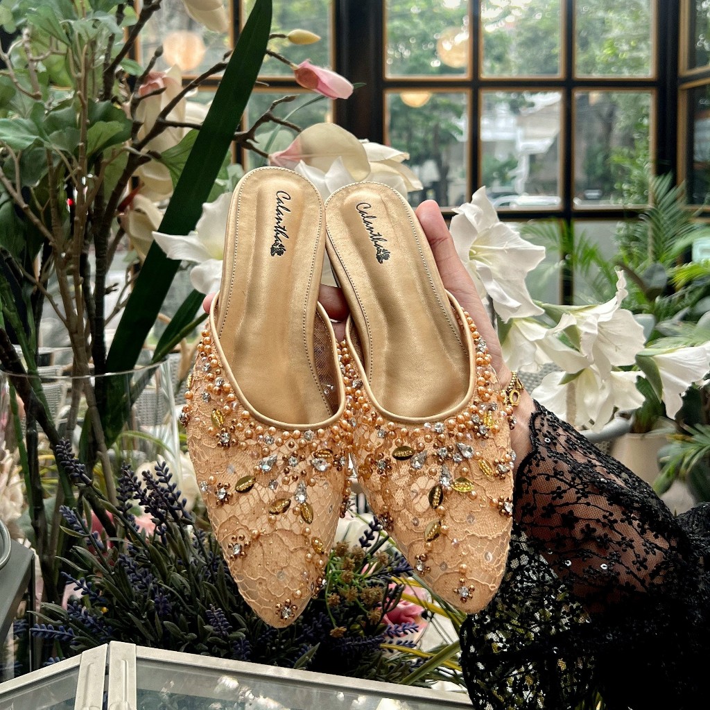 Deu_Calantha Sepatu Pesta Wanita Wedding Shoes Selop Berpayet Amecia Heels 3 Cm Berbahan Brokat Inso