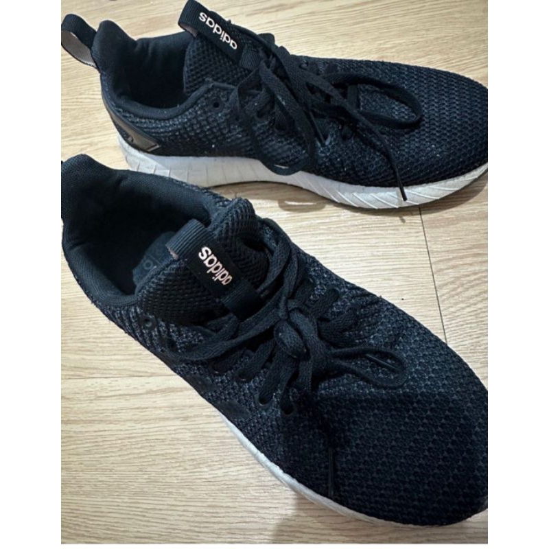 preloved sepatu wanita  adidas running original