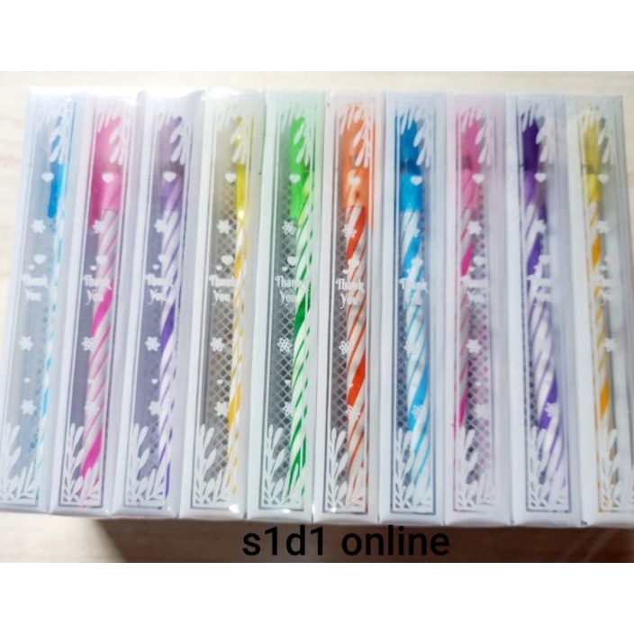 

KESEMPATAN TERBATAS 5pcs PULPEN WARNA WARNI ULIR KEMAS MIKA souvenir pernikahan khitanan ulang tahun murah unik lucu pena