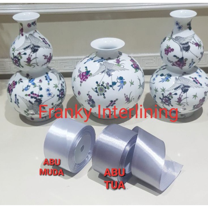 

PRODUK UNGGULAN PITA SATIN POLOS SUPER Lebar 5CM 2 PER ROLL ISI 18 METER