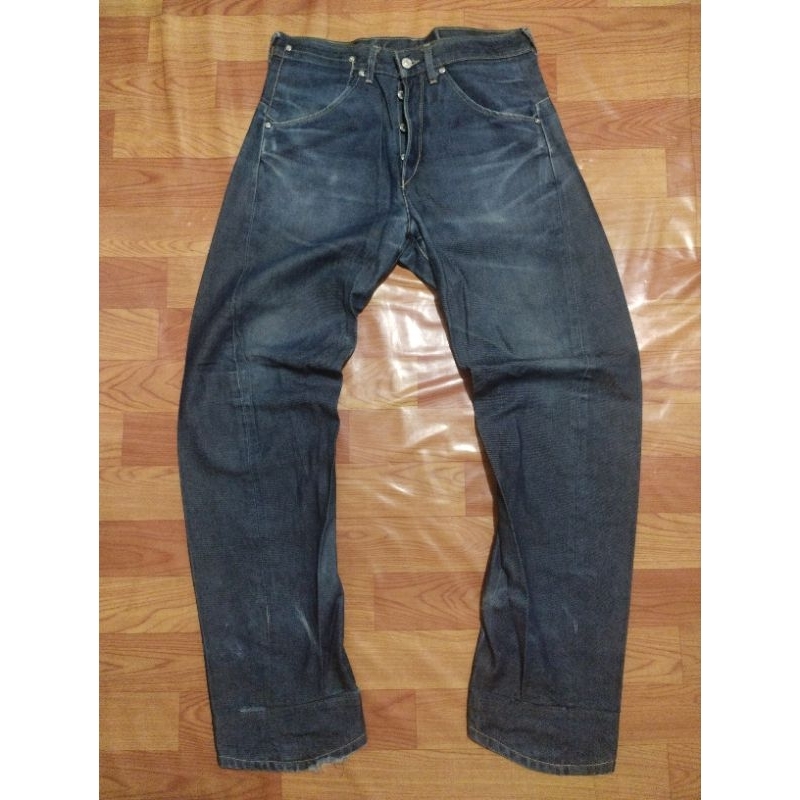 Levis Engineered Fading Jeans