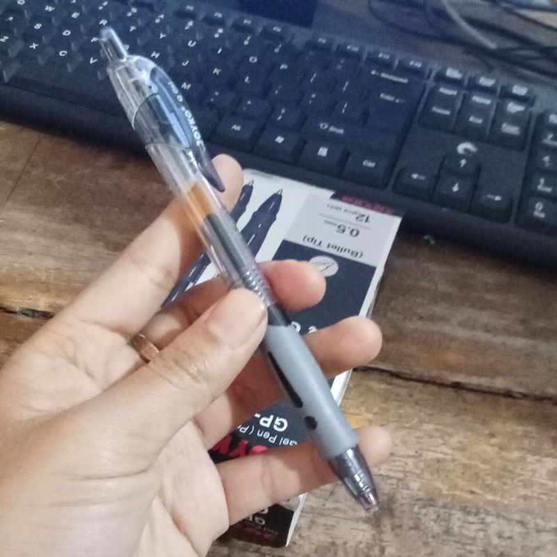

pulpen Q gel 0,5 mm 1pcs