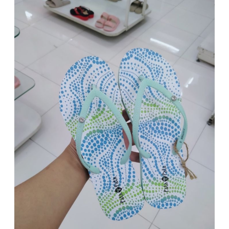 Sandal patapata wanita bata