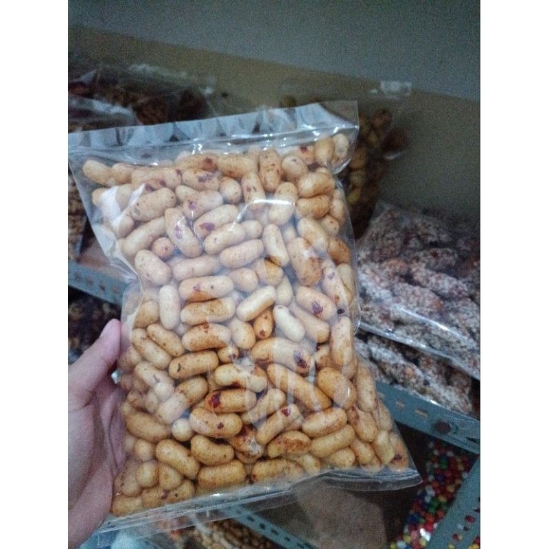 

Cemilan Pilus Ikan Pedas 250gram