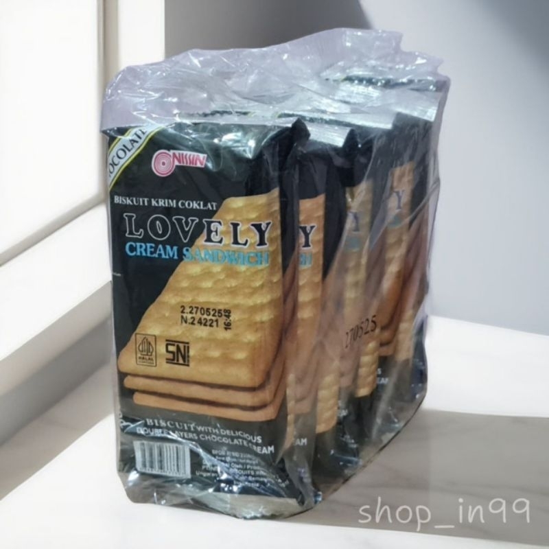 

Biskuit Lovely cream sandwich coklat Nissin 25g x 10