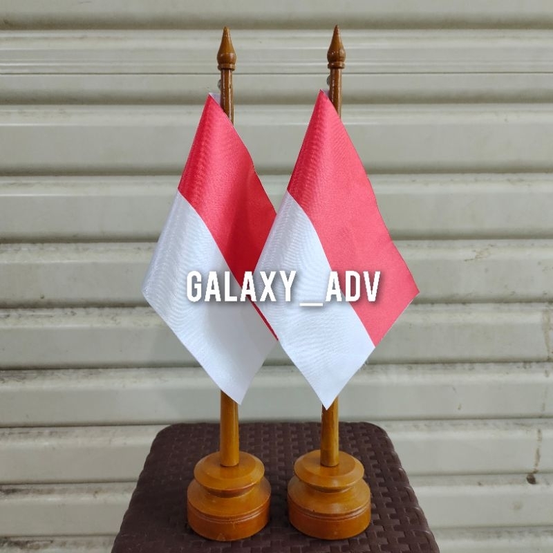 

bendera meja merah putih bahan satin ready stok + tiang vandel