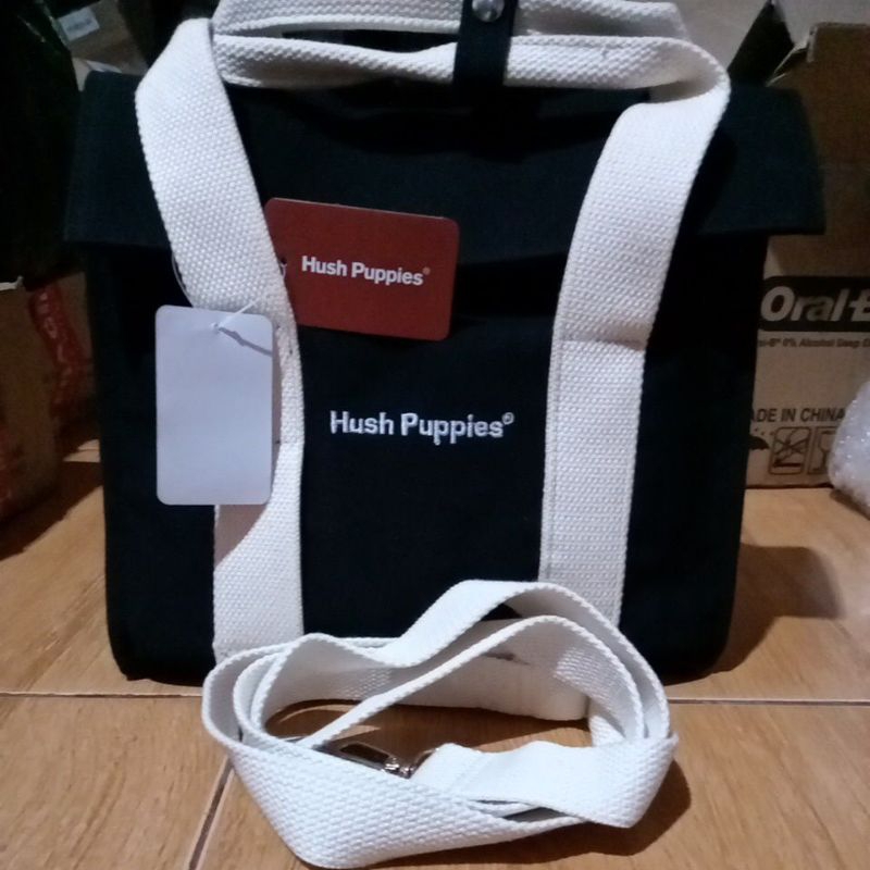 Hush Puppies Tas Wanita Canvas Flap Bag Black