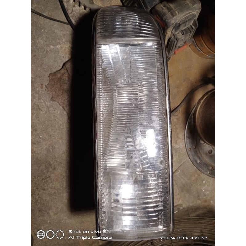 lampu depan opel blazer blazer oiginal bekas hanya bagian KANAN