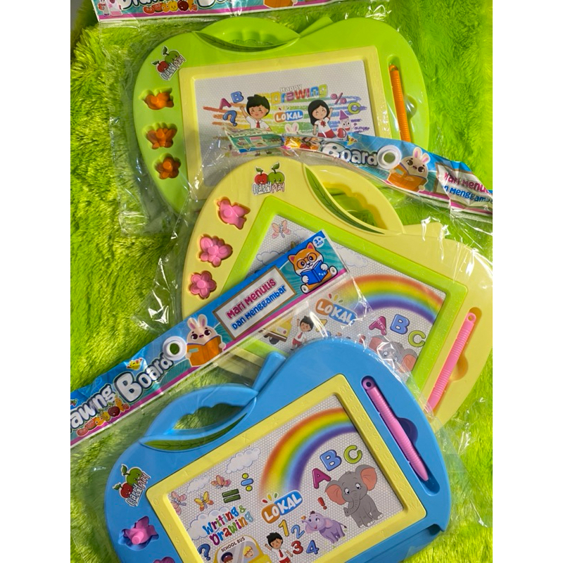 

PAPAN TULIS ANAK VIRAL KARAKTER APEL/MAINAN EDUKASI ANAK WHITEBOARD
