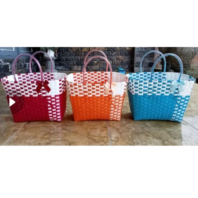 

tas hajatan anyaman plastik ukjran 23x10x21