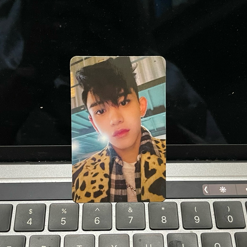 OFFICAL PC LUCAS WAYV KICK BACK