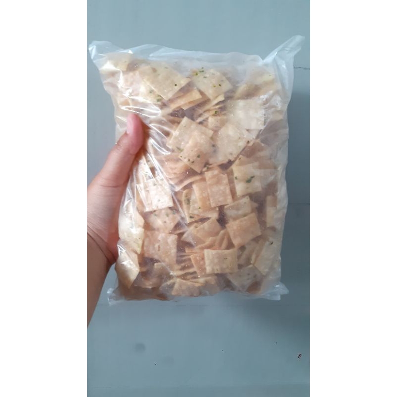 

kripikpangsit.asin daun jeruk 500gr