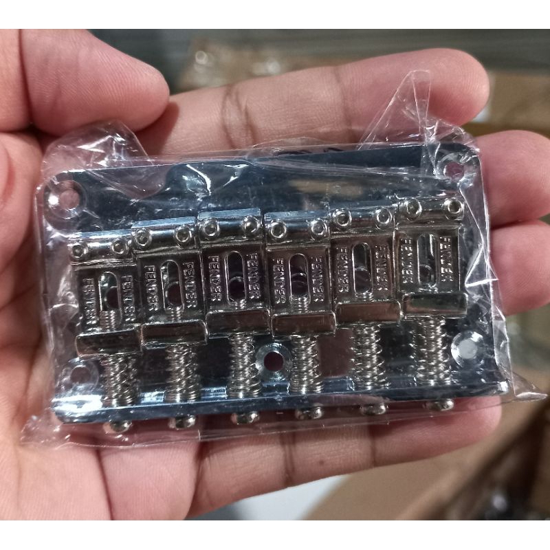 FIXED BRIDGE GITAR ELEKTRIK FENDER FIX BRIDGE SADLE TULISAN FENDER