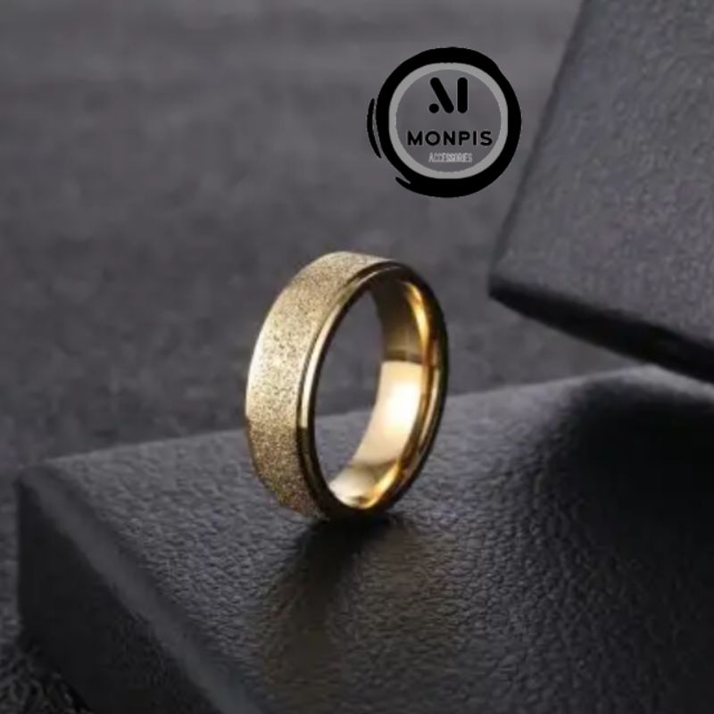 Cincin titanium pasir gold Cincin titanium pasir Cincin titanium gold Cincin model pasir Cincin pria