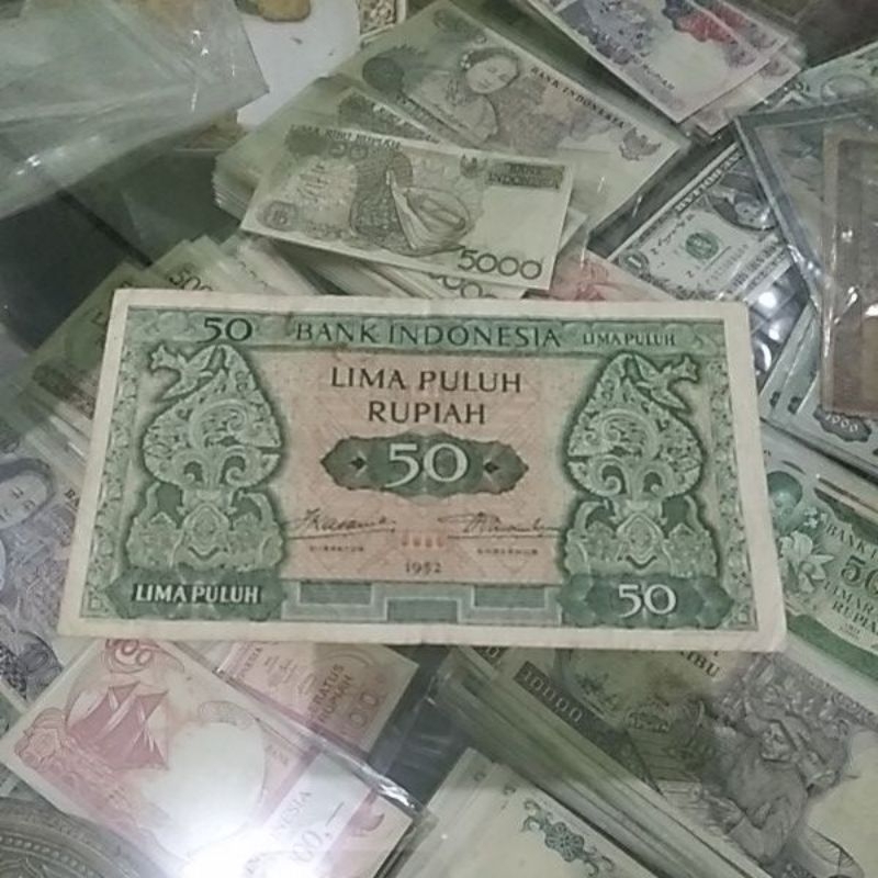 uang kuno indonesia 50 rupiah  budaya 1952 asli bekas edar