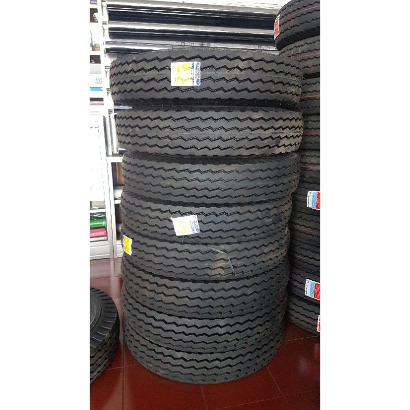 Ban Goodyear HMG2020 HD 750-16 14PR Truck double