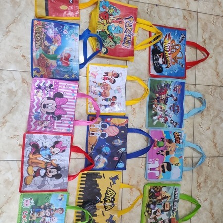 

TOTE BAG - tas souvenir sovenir snack ultah HBD one stop party ulang tahun anak goodie bag totebag tote bag karakter 21 x 27 x 18 tas ukuran bento perintilan pesta