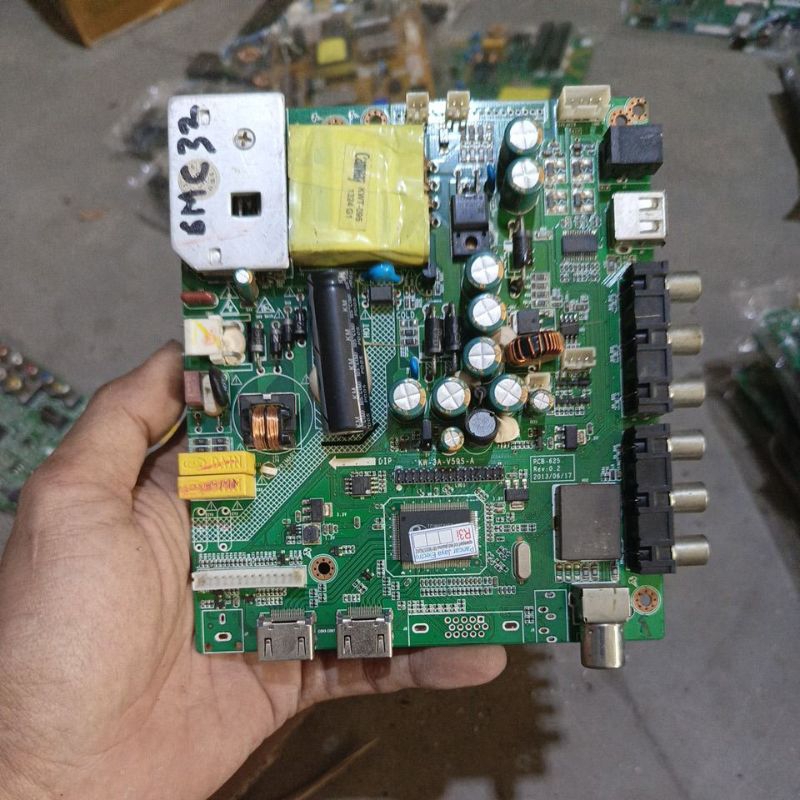 MB MAINBOARD TV LED GMC 32