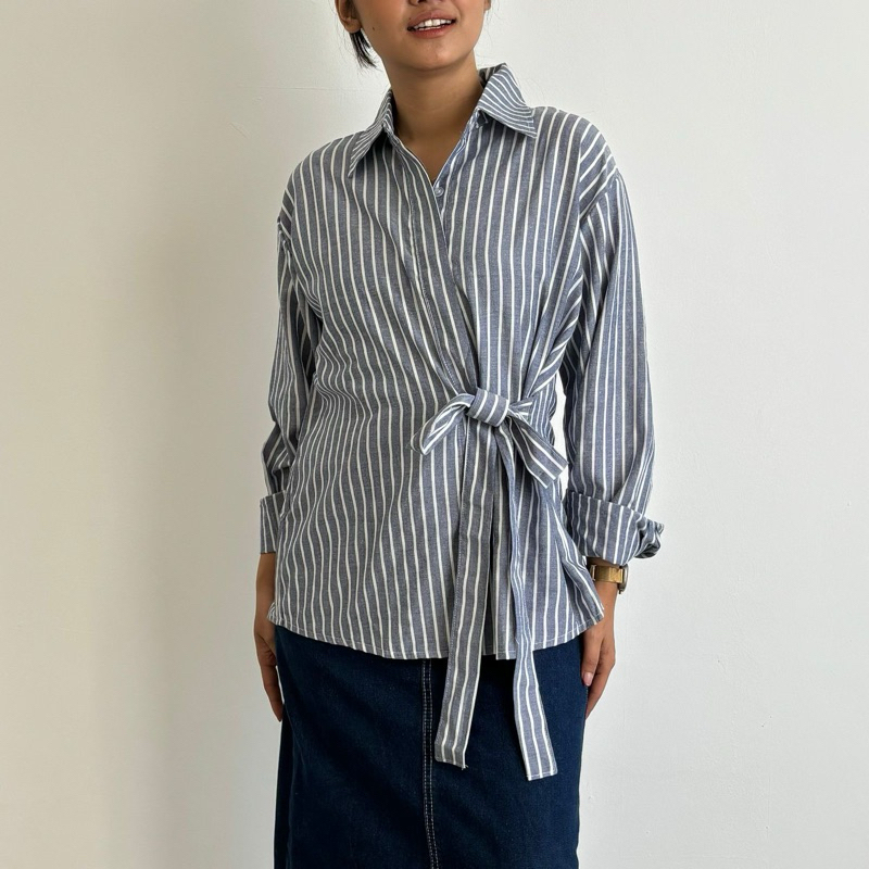 Bytantisa - Kemeja Tali Stripe Fey Motif Garis (Plumfit x Bytantisa)