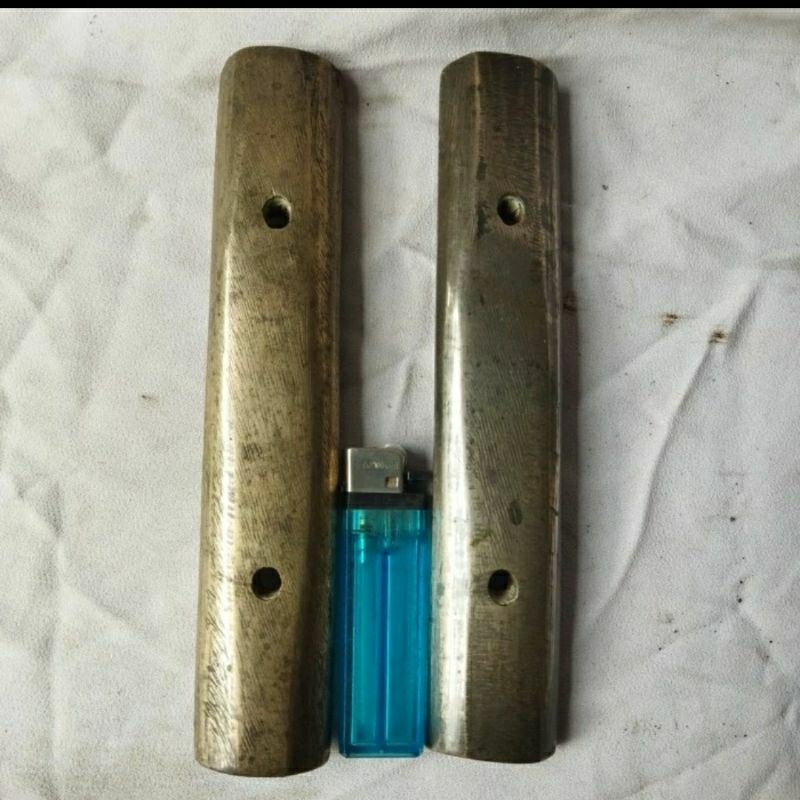 Pajangan Vintage 2 Batang Kuningan ex Demung Saron Gamelan