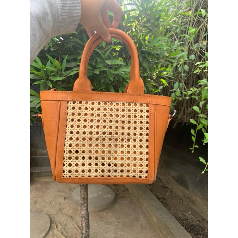 Tas Anyaman Rotan Bali Alia / Tas Anyaman Rotan