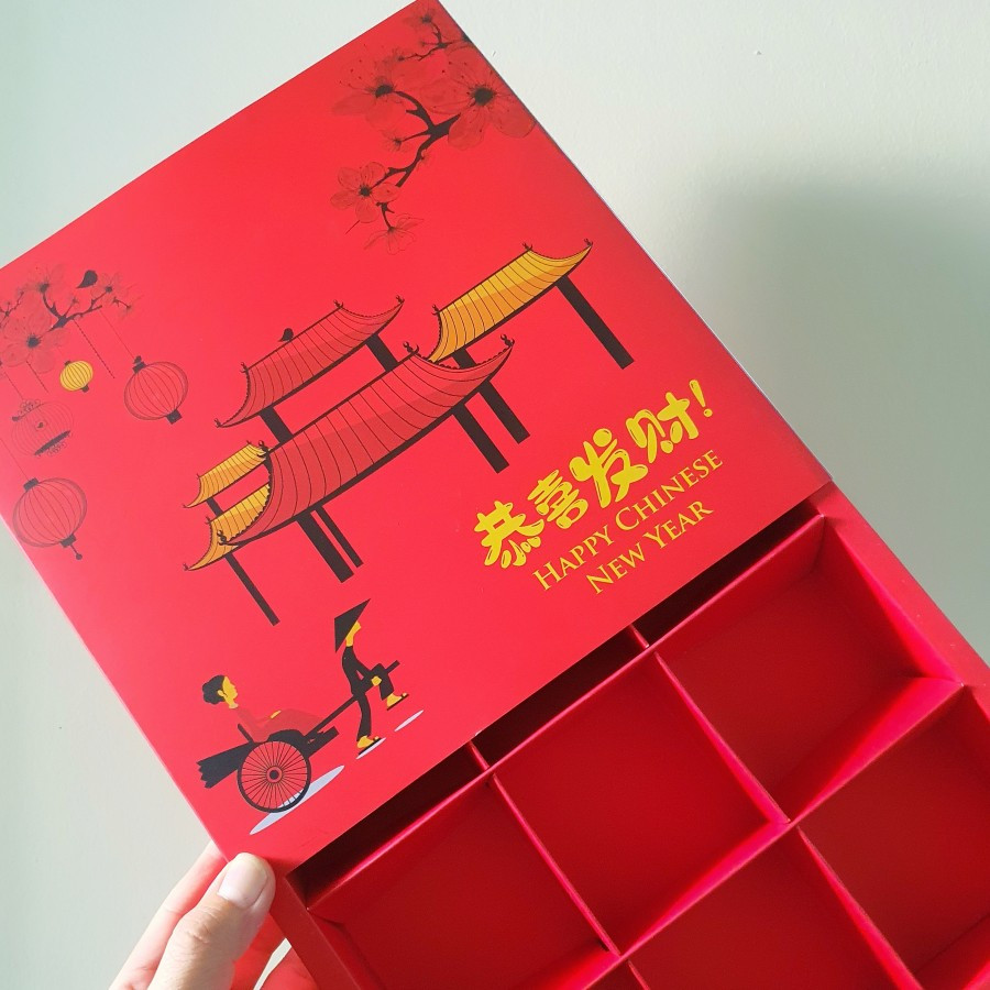 

5 pcs box kemasan eggtart ukuran 7x7x4cm sekat isi 9 warna merah cny imlek