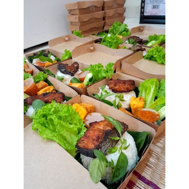 

NASI BOX IKAN ASAP MANYUNG | SAMBAL PEDAS NAMPOLLL