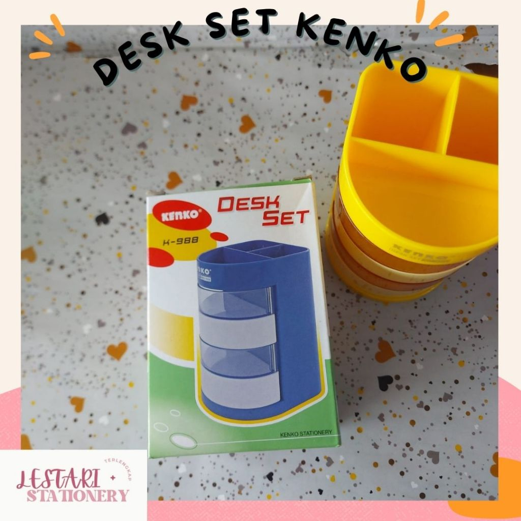 

Desk Set Kenko K-988 | Tempat Alat Tulis Kenko| Tempat ATK | Tempat Pena Lestari Stationery