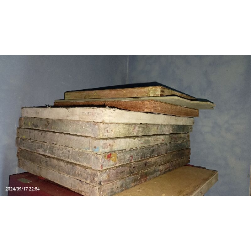 

Screen sablon 40x60 bekas 8 buah