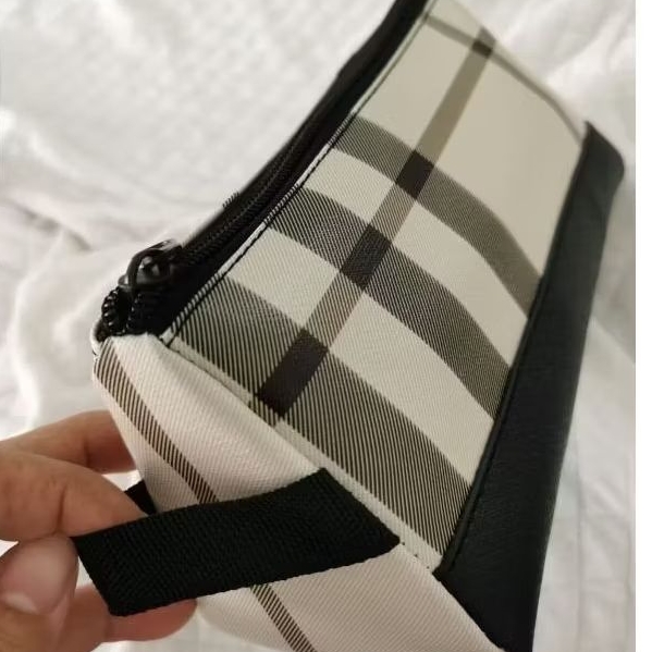 

Cosmetic bag/tas kosmetic/pouch/Tempat Acesories sintetis kotak