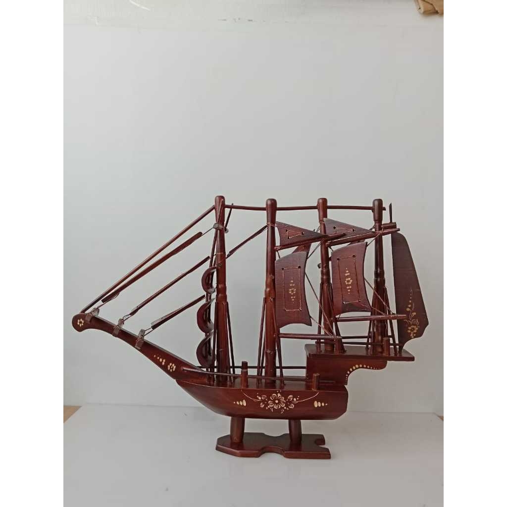 KAPAL LAUT PINISI / PINISI SEA SHIP