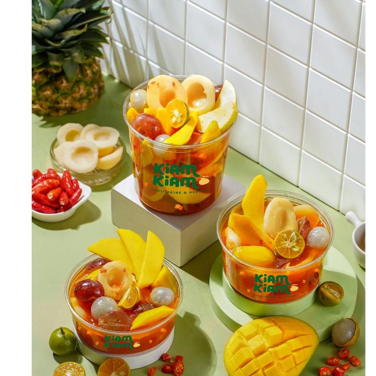 

ASINAN PEDAS BUAH SEGAR (spicy fruit dessert) kiamkiam.id