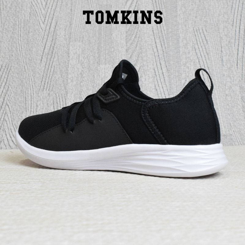 Sepatu Tomkins MARRYLEBONE hitam putih untuk wanita