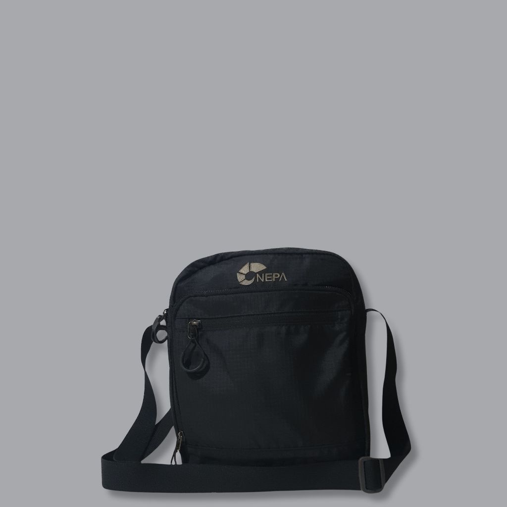Nepa Sling Bag Black