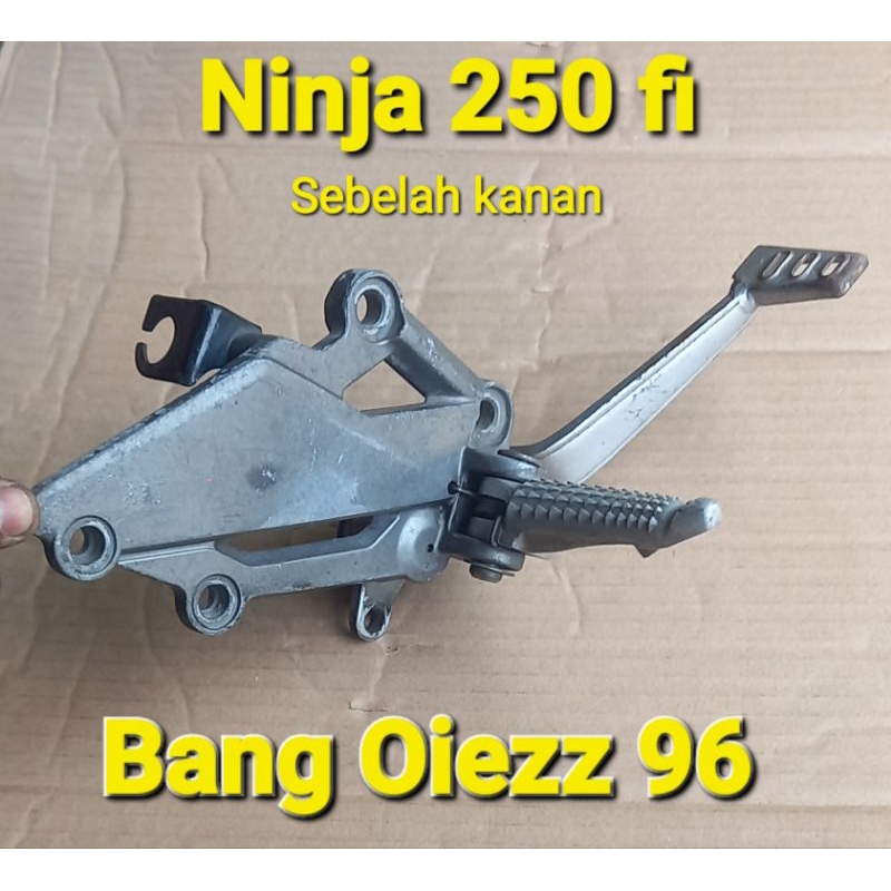 footstep postep depan kanan Ninja 250 fi original cabutan