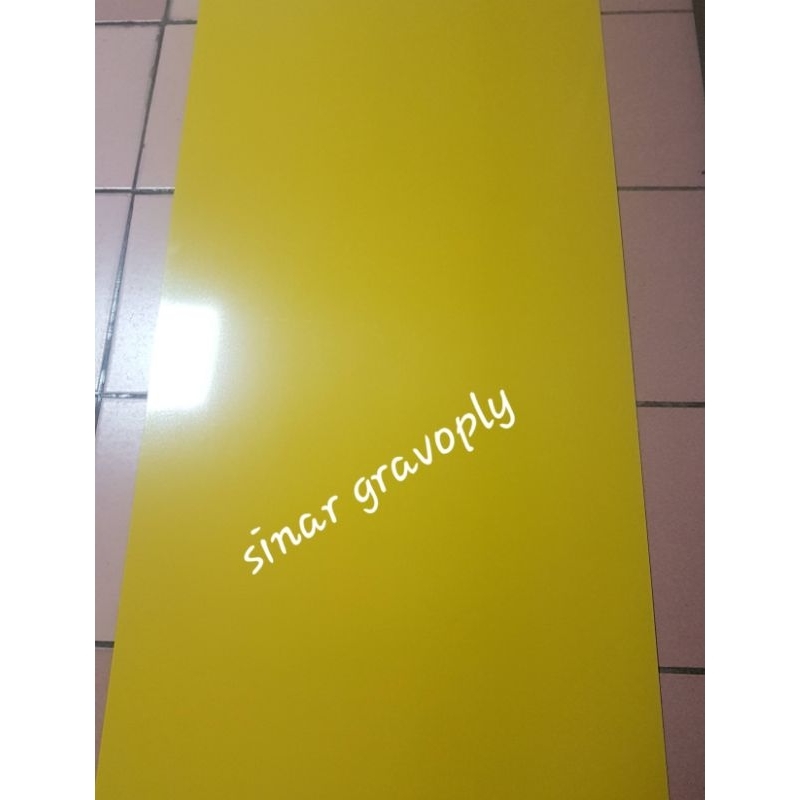 

gravoply kuning teks hitam 120x60cm tebal 1.5ml..