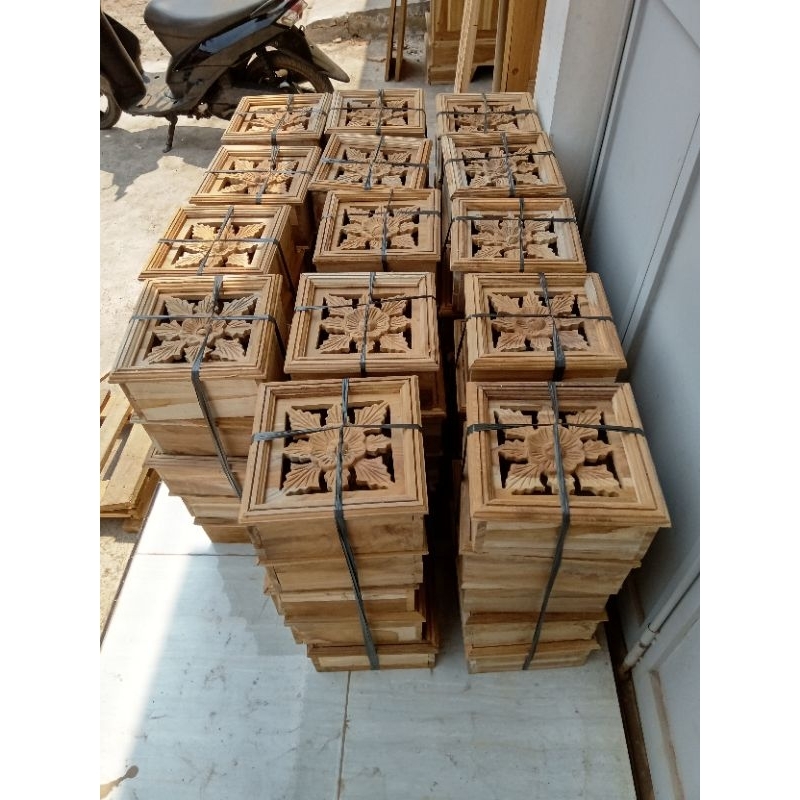 Loster Kayu Jati Ornamen Kayu Ornamen Ukir Roster Ukir Angin Angin Rumah Ornamen Jendela Pintu Kusen