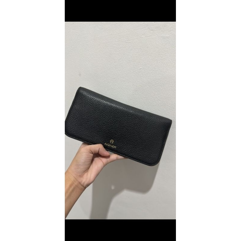 Dompet wanita Aigner Hitam